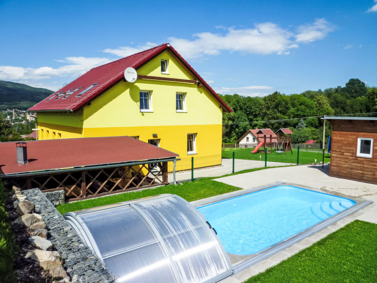 Vakantiehuis met privé zwembad in Jílové (Tsjechië) voor 18 personen