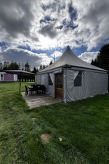 Glamourtent aan de golfbaan in het IJzergebergte voor 5 personen - thumbnail 1