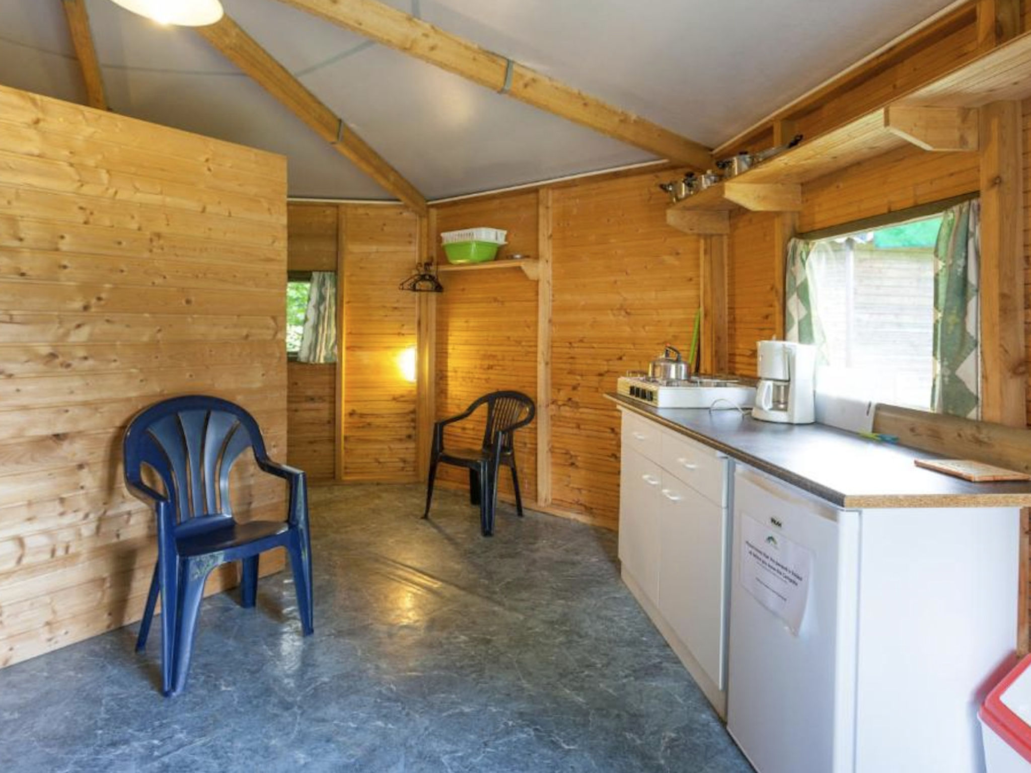 Camping 2000 - Kampeerhut
