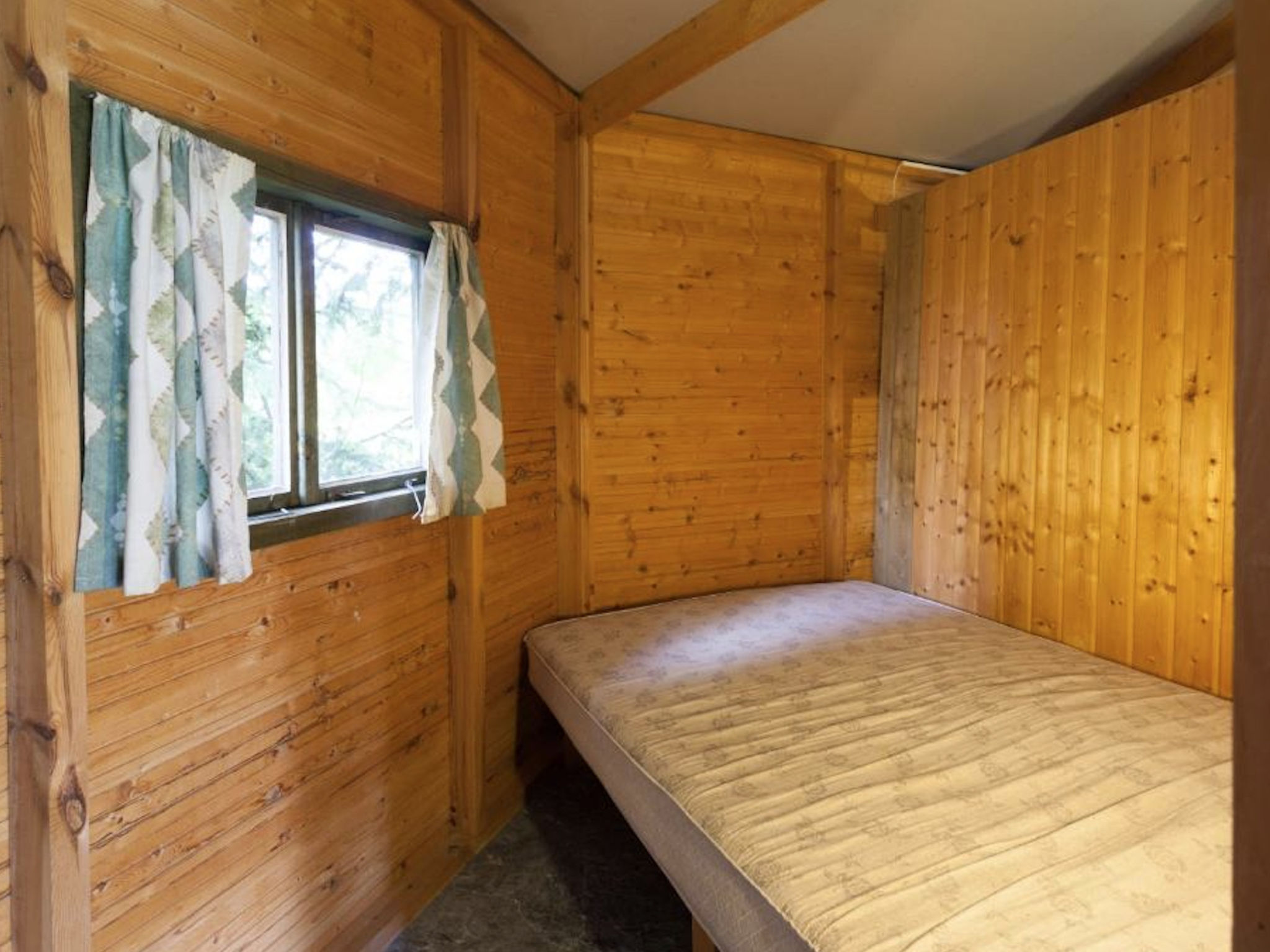 Camping 2000 - Kampeerhut - Binnen