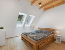 Op 800 m van de piste: ruim appartement in Bedrichov voor 6 personen - thumbnail 3