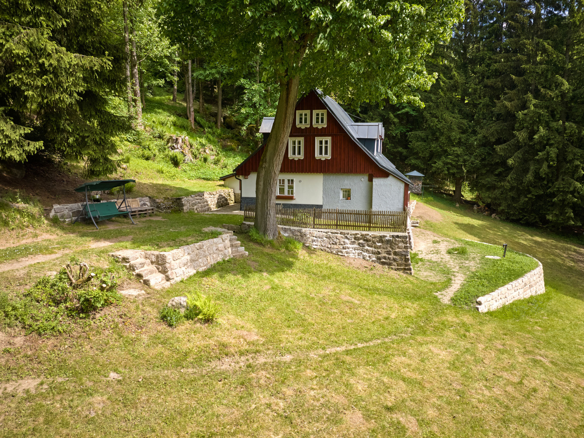 Sunny Slope & Sauna - Buiten