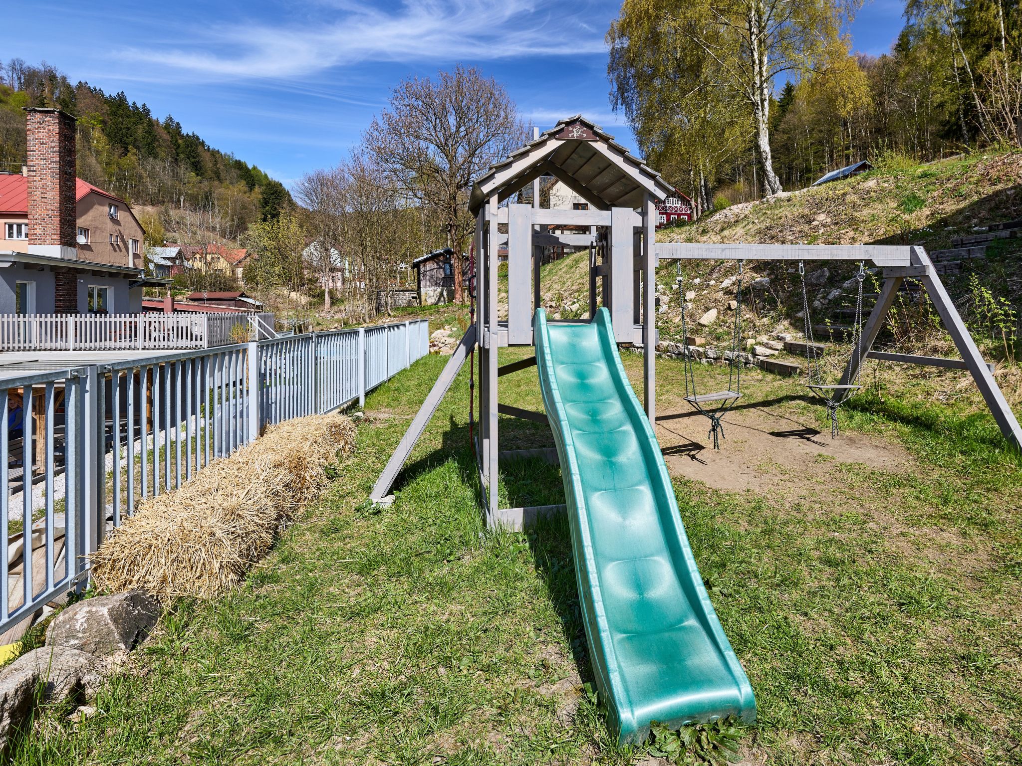 U Dzina - Buiten