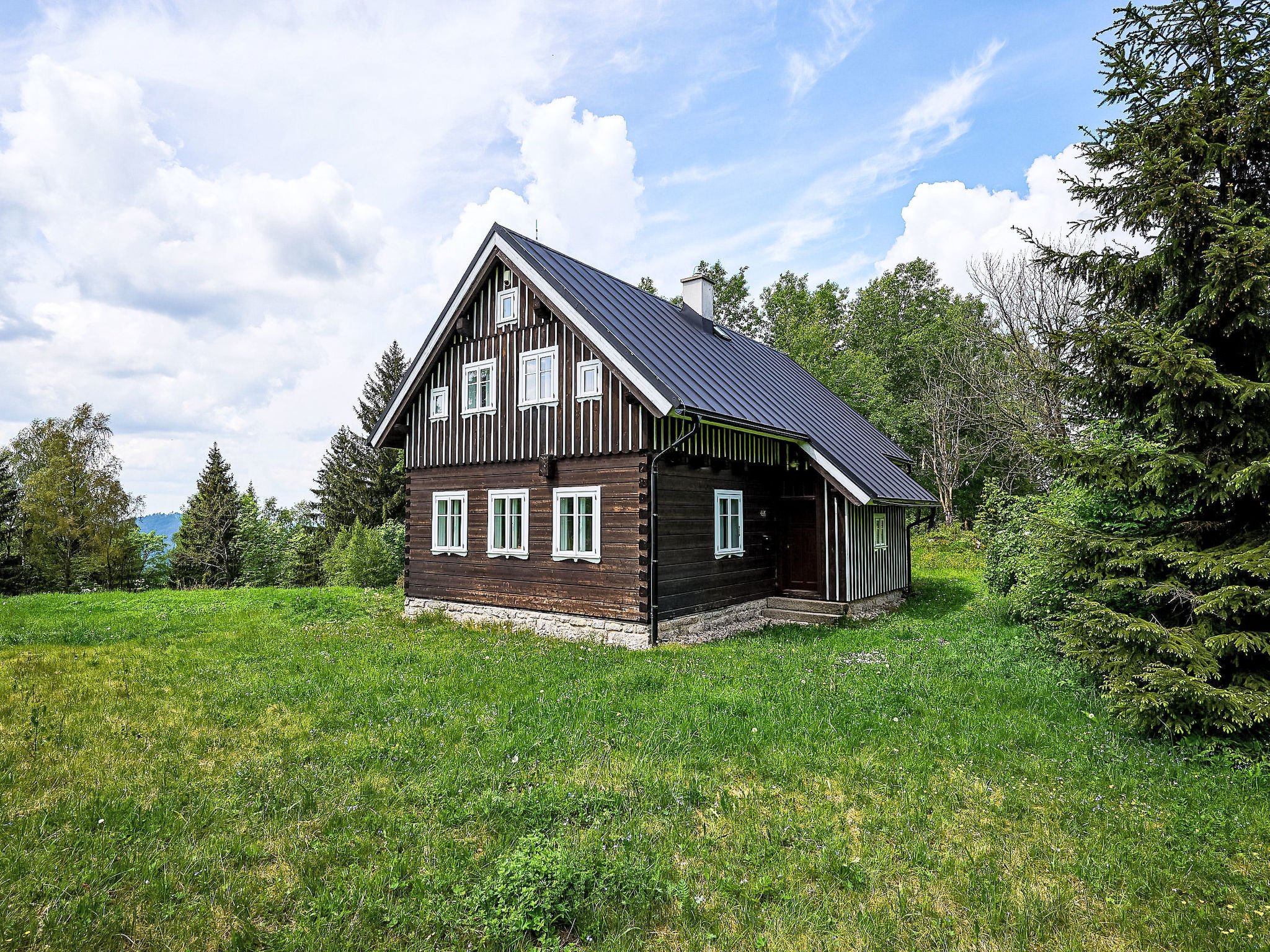Sluneční vršek - Buiten