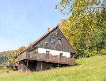 Ruim vakantiehuis voor 8 aan de bosrand bij Adršpach, met zwembad - thumbnail 1