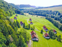 Ruim vakantiehuis voor 8 aan de bosrand bij Adršpach, met zwembad - thumbnail 5