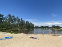 4-persoons vrijstaand vakantiehuis aan het strand in Hradec Kralove - thumbnail 5