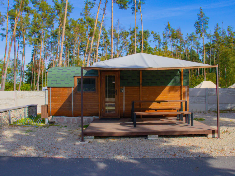 Search and Stay destination Hradec Králové 9, Královéhradecký kraj - Czechia from AU$ 175. Kemp stříbrný rybník