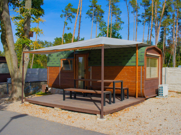 Vrijstaand vakantiehuis aan het strand in Hradec Kralove · 1 slk in Hradec Kralove