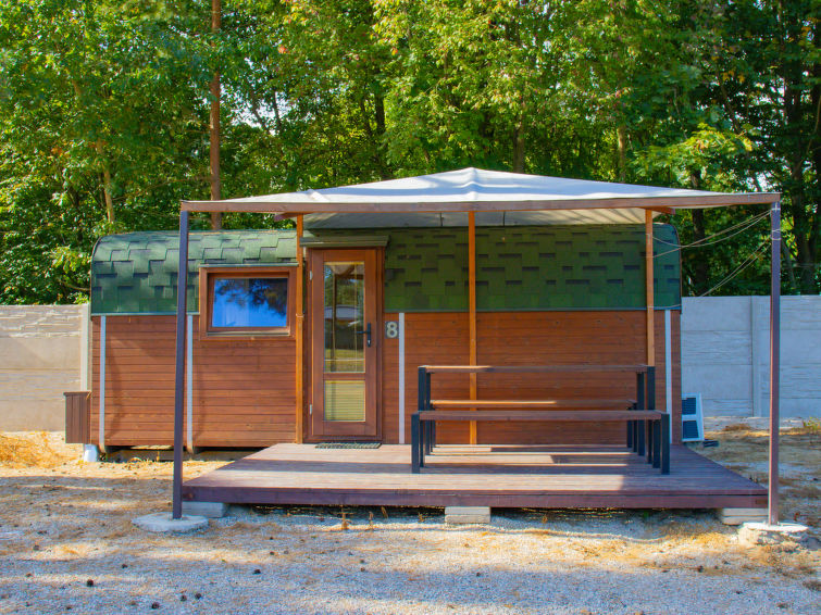 Vrijstaand vakantiehuis aan het strand in Hradec Kralove (2) in Hradec Kralove
