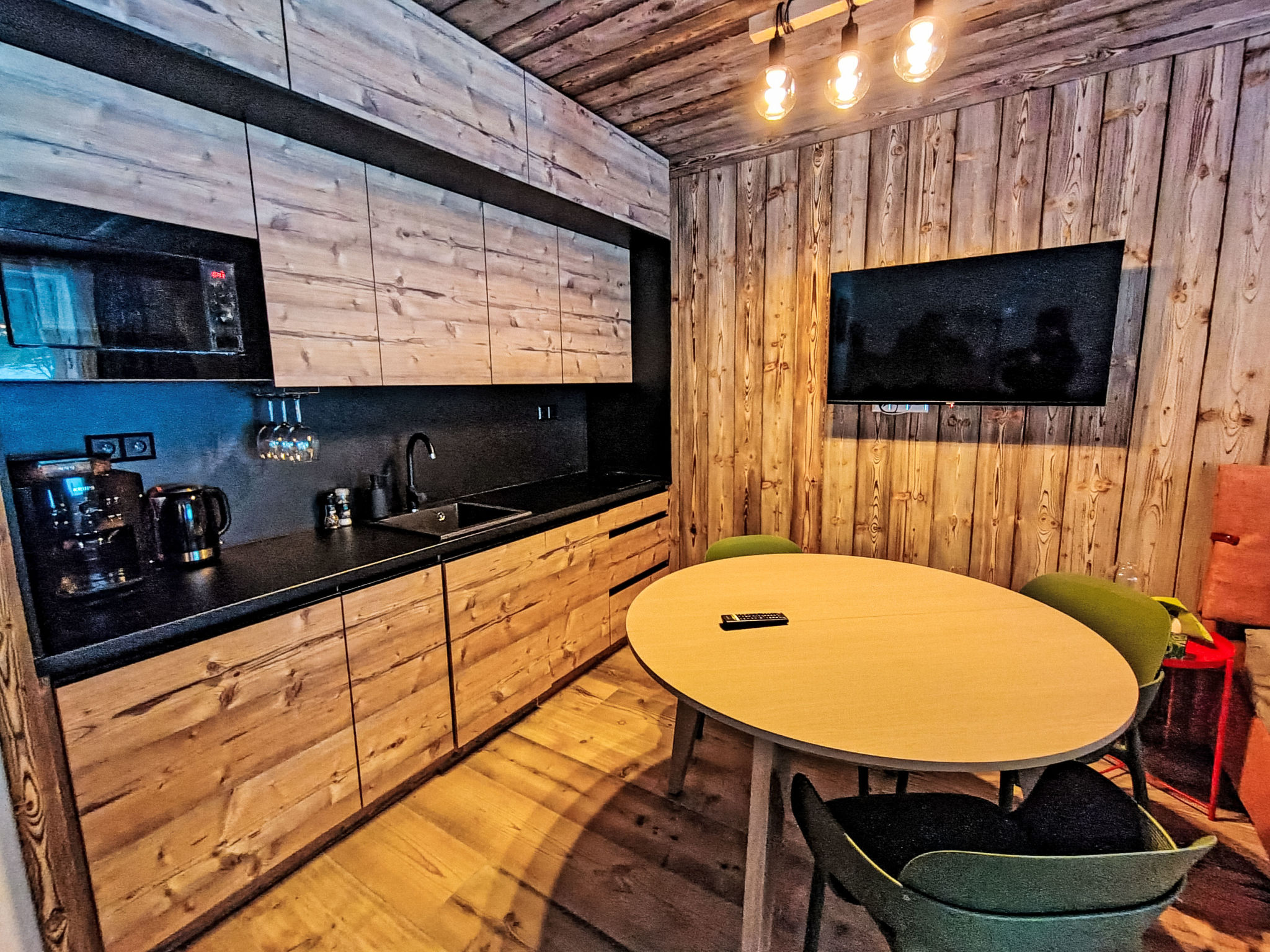 Harrachov Resident C