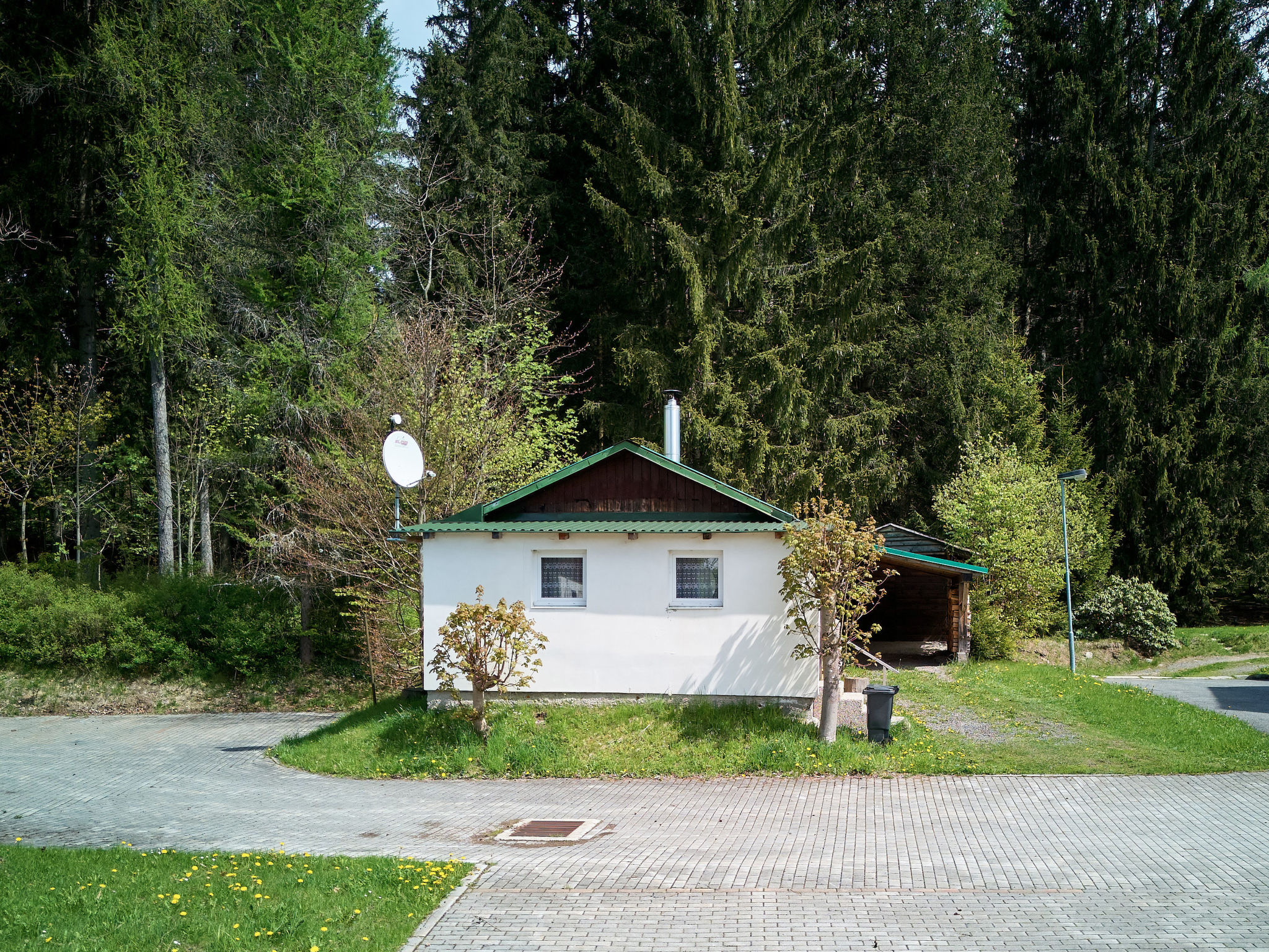 Chaloupka U lesa-Outside