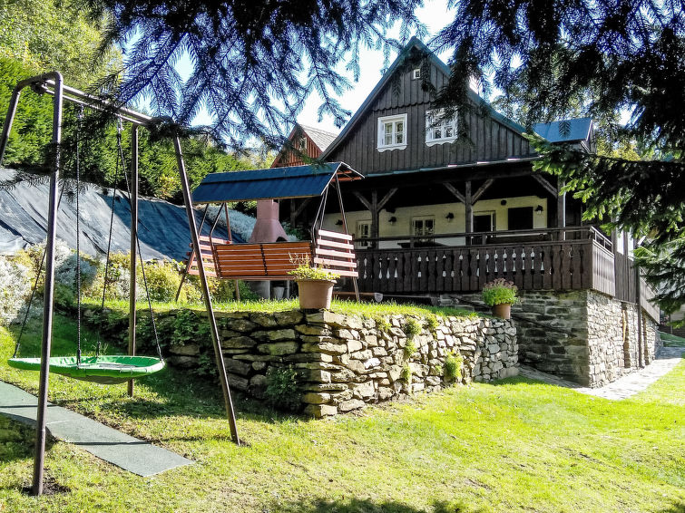 Vrijstaand vakantiehuis met privézwembad in Rokytnice nad Jizerou in Rokytnice nad Jizerou