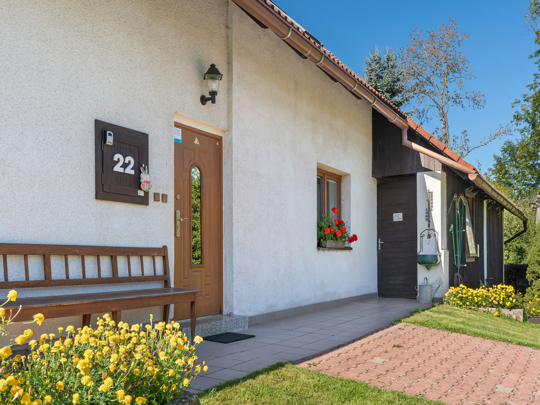 Křečovice-Outside