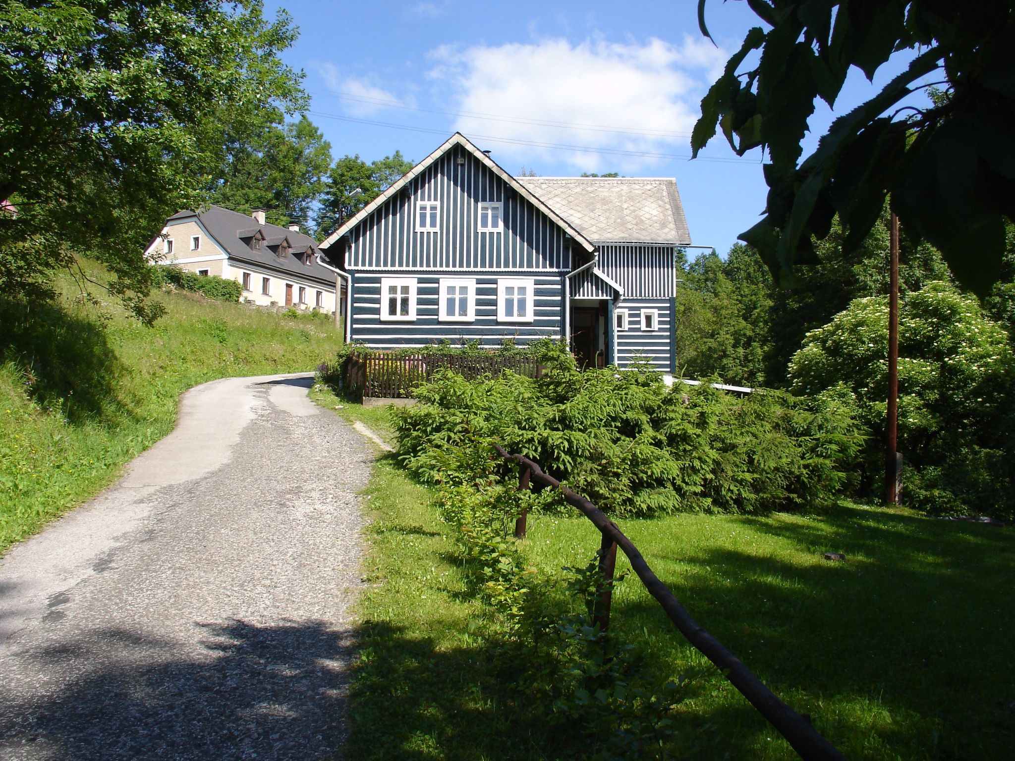 Charmantes, traditionelles Holzhaus-Binnen
