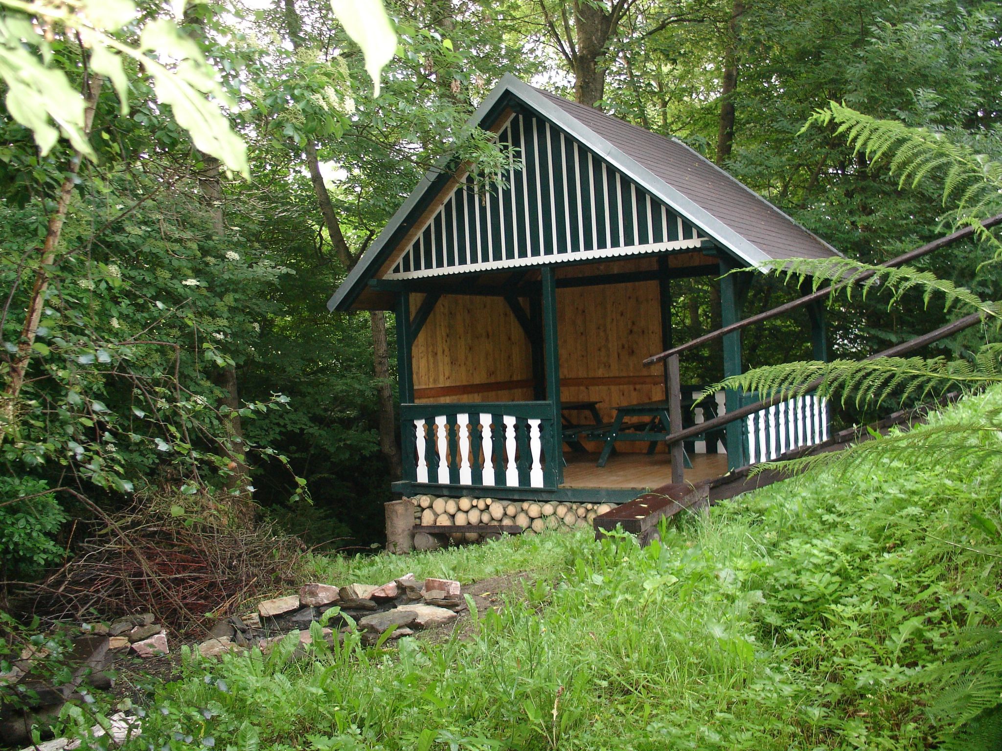 Charmantes, traditionelles Holzhaus-Binnen