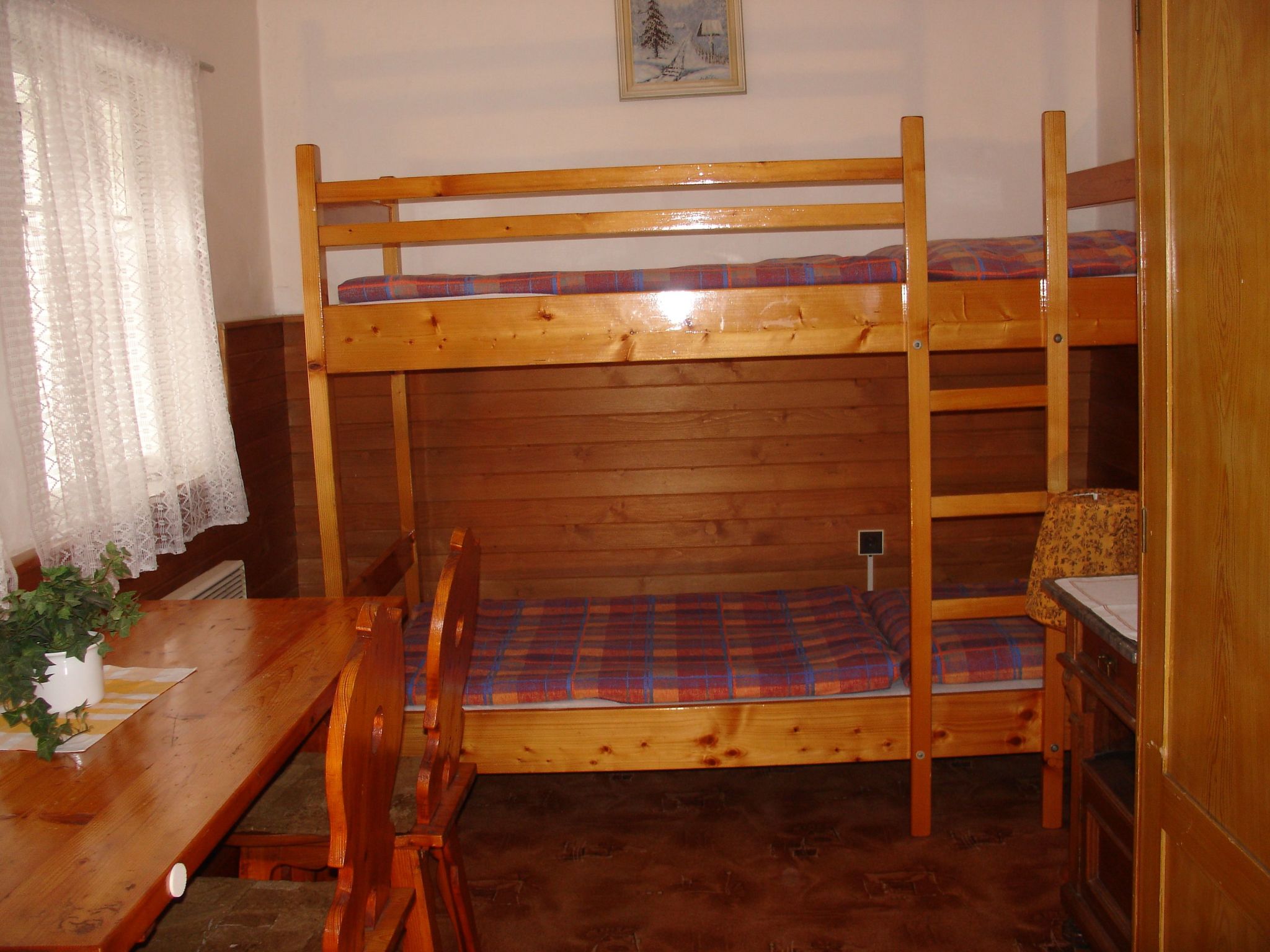 Charmantes, traditionelles Holzhaus-Binnen