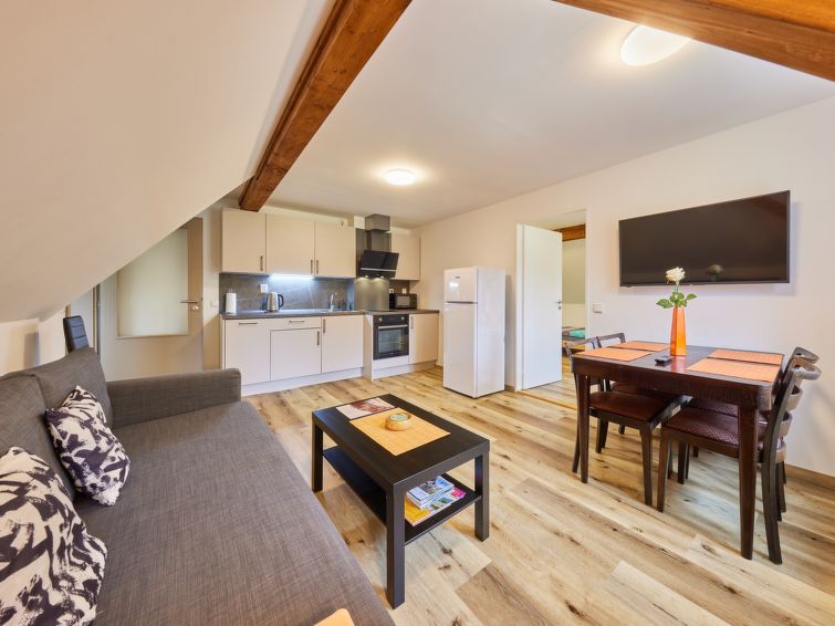 Licht appartement Meda in rustig Rudnik nabij natuur en ski in Rudnik