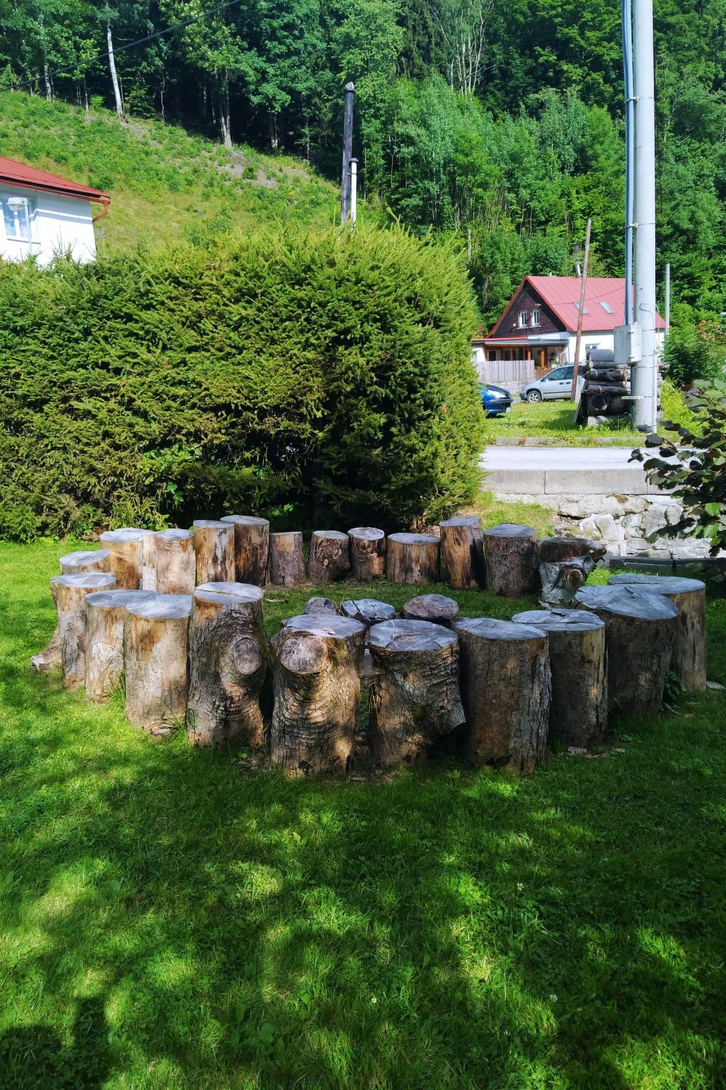 Mit solarbeheiztem Außenpool und Sauna-Binnen