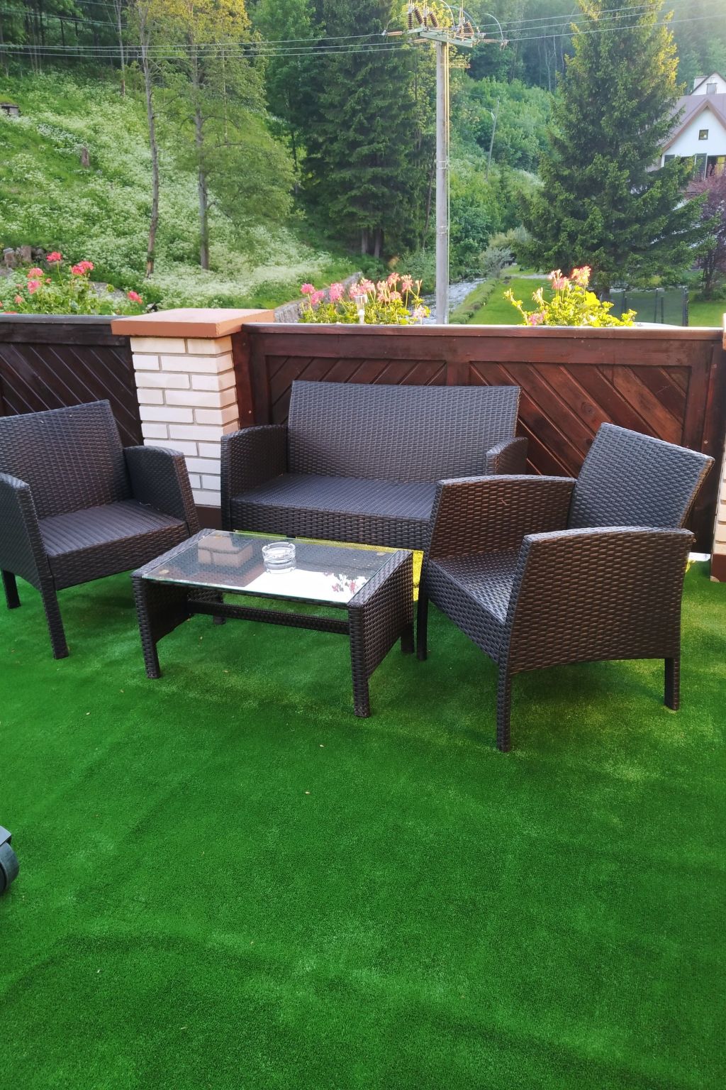 Mit solarbeheiztem Außenpool und Sauna-Binnen