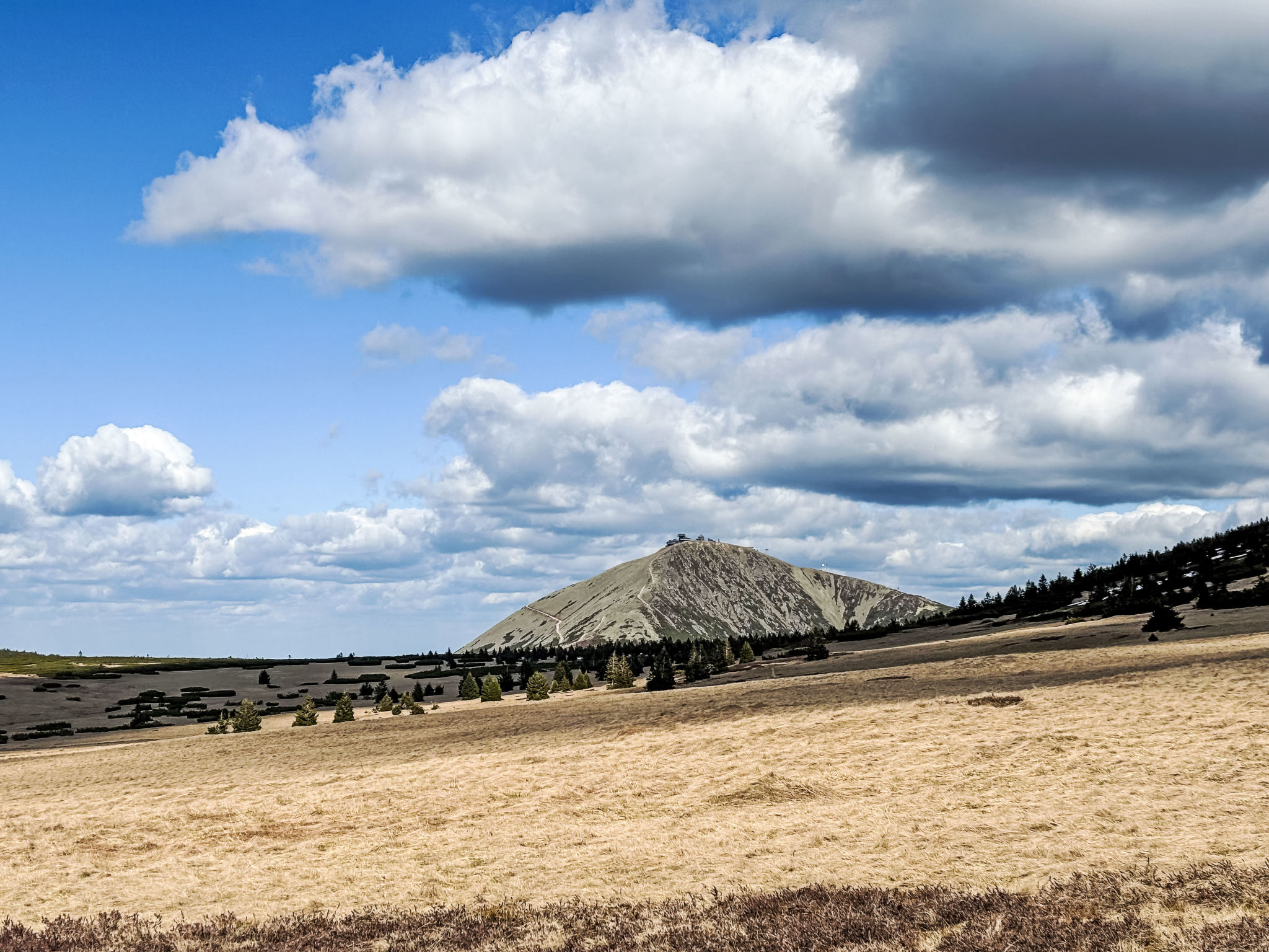 Máj-Omgeving