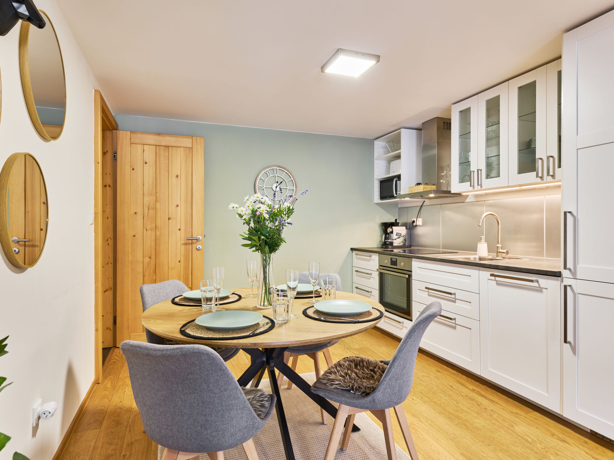 Kitchen / Dining Room