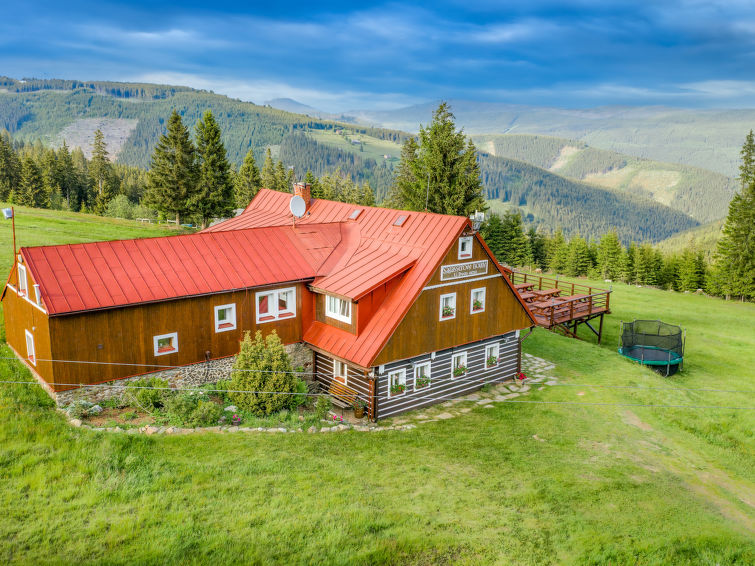 23-persoons chalet U Dvou vleků aan de piste in Pec pod Sněžkou in Pec pod Snezkou