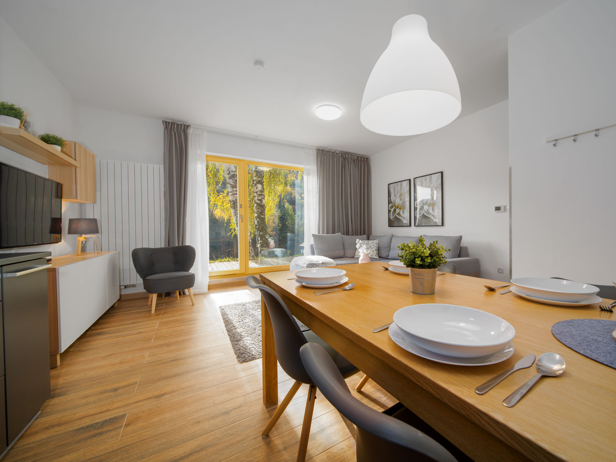 Kitchen / Dining Room