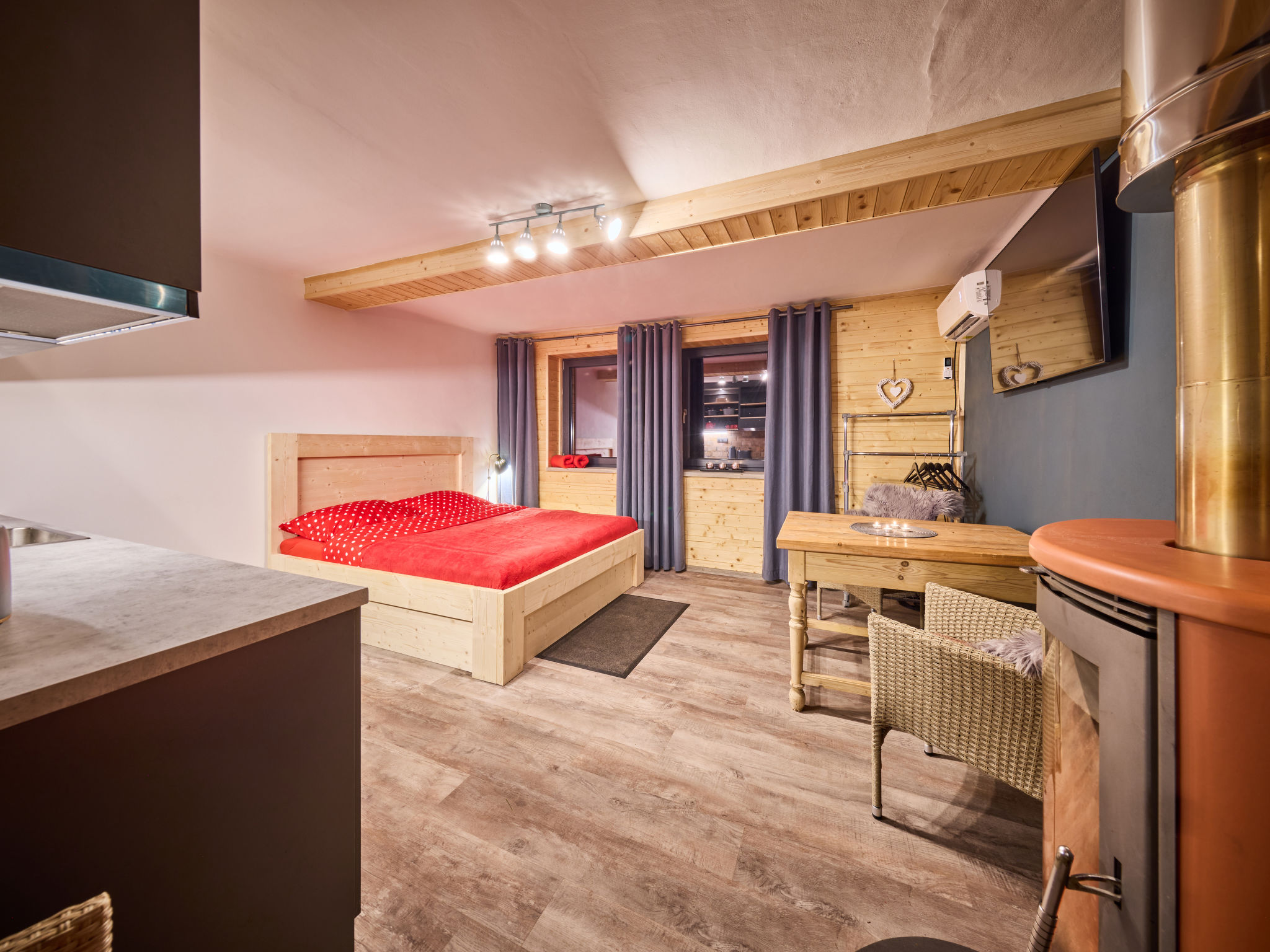 Kitchen / Dining Room