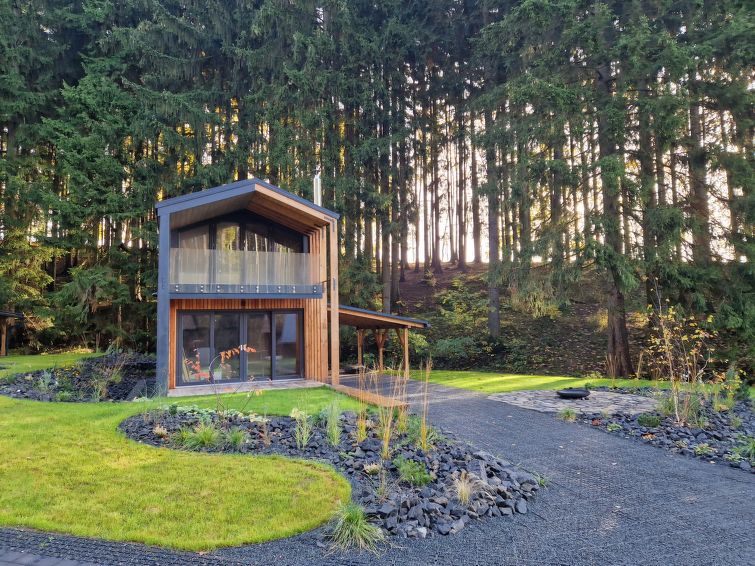 4-persoons vrijstaand chalet met open haard in Mladé Buky in Mladé Buky