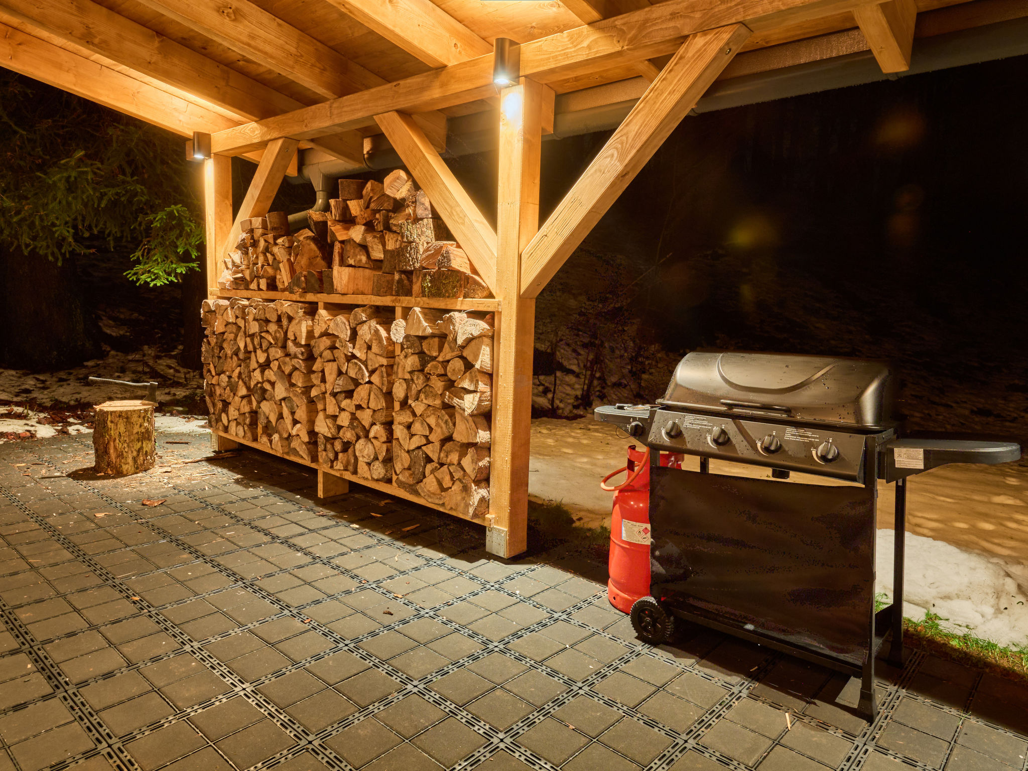 Luxe Timber Lodge & Yoga Loft aan de bosrand bij Mladé Buky - foto 34