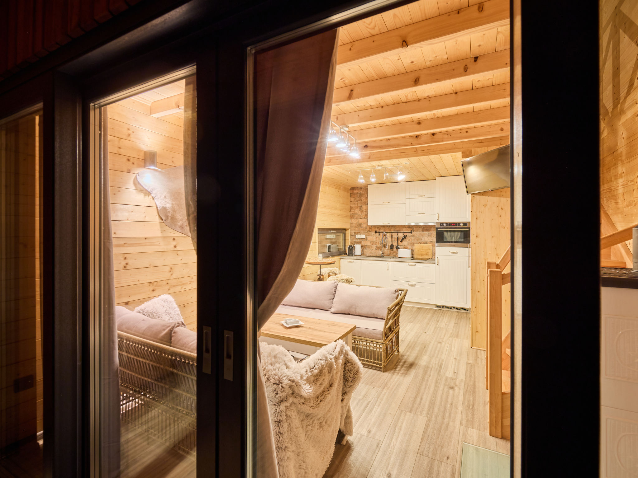 Luxe Timber Lodge & Yoga Loft aan de bosrand bij Mladé Buky - foto 32