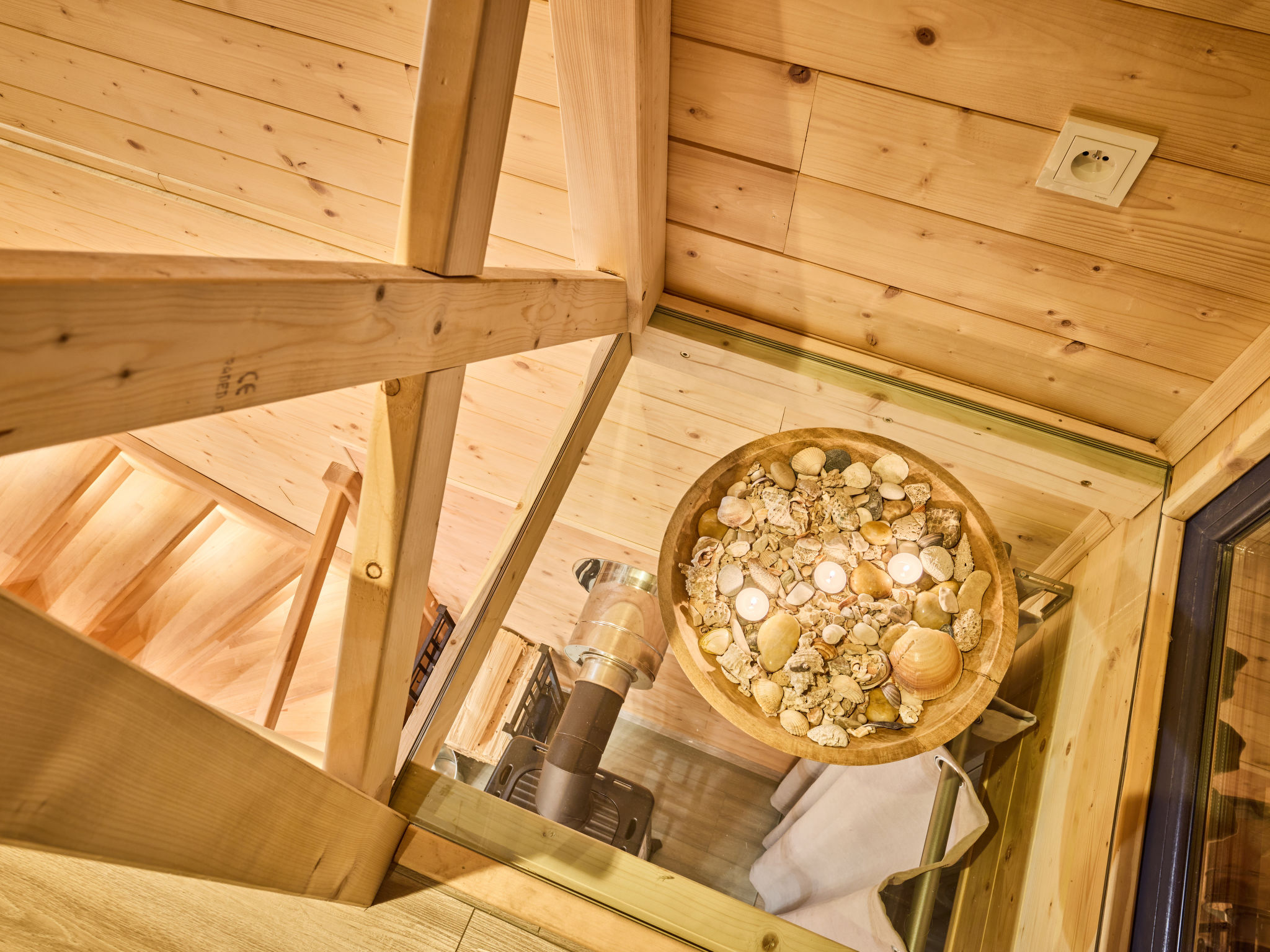 Luxe Timber Lodge & Yoga Loft aan de bosrand bij Mladé Buky - foto 29