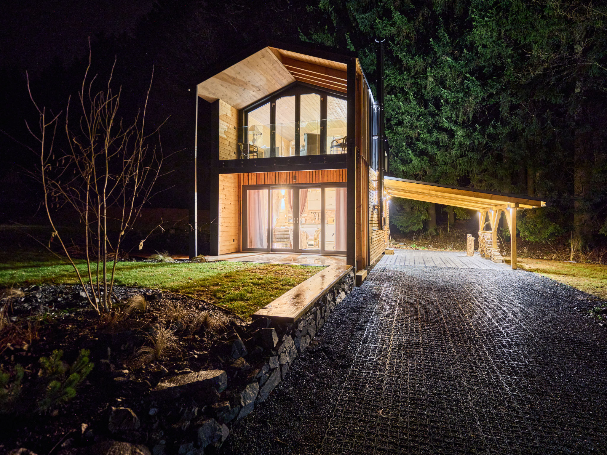 Luxe Timber Lodge & Yoga Loft aan de bosrand bij Mladé Buky - foto 35