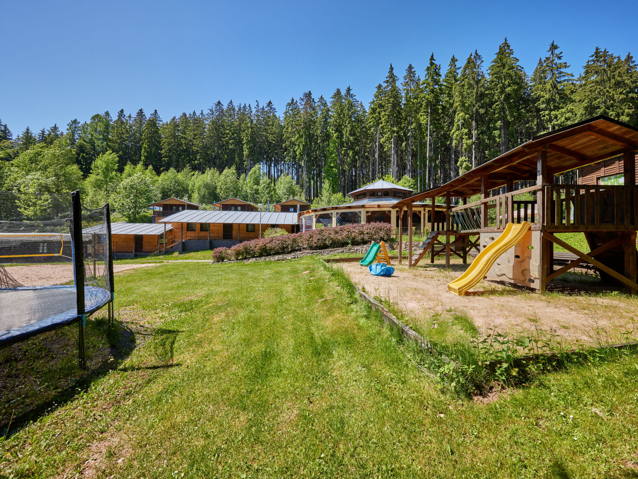Luxe Timber Lodge & Yoga Loft aan de bosrand bij Mladé Buky - foto 36