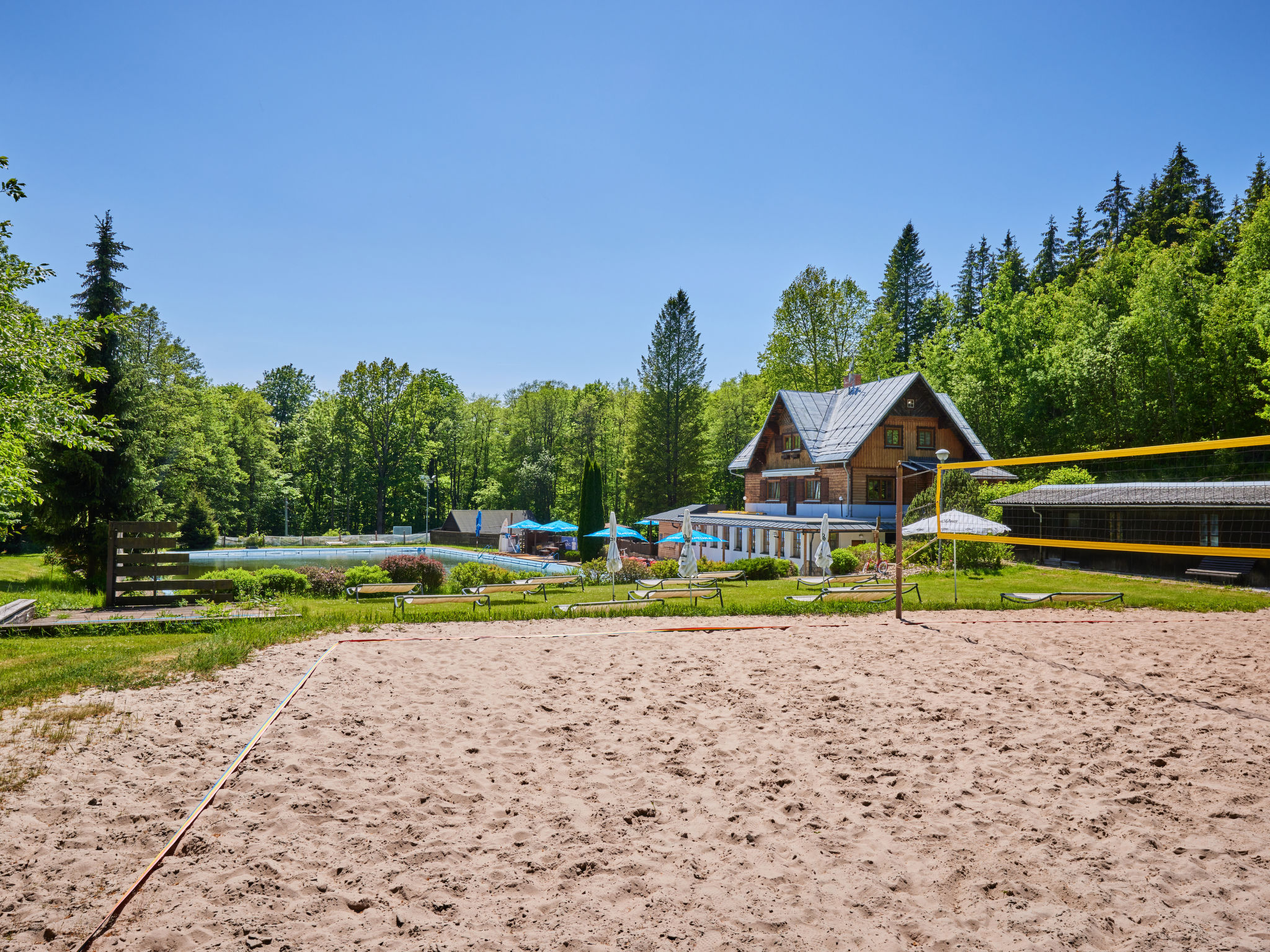 Luxe Timber Lodge & Yoga Loft aan de bosrand bij Mladé Buky - foto 39
