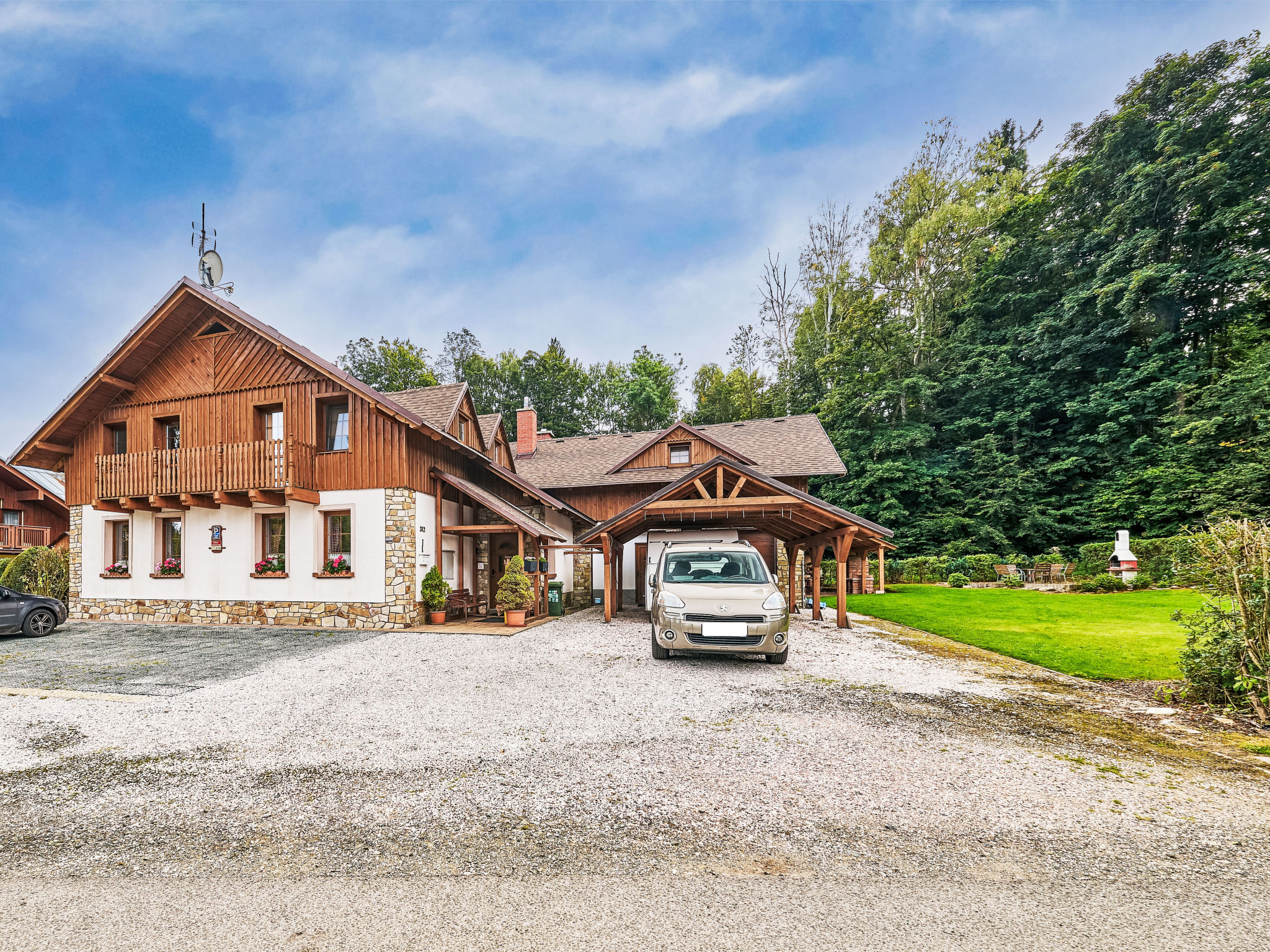 U Švýcarského dvora II-Outside