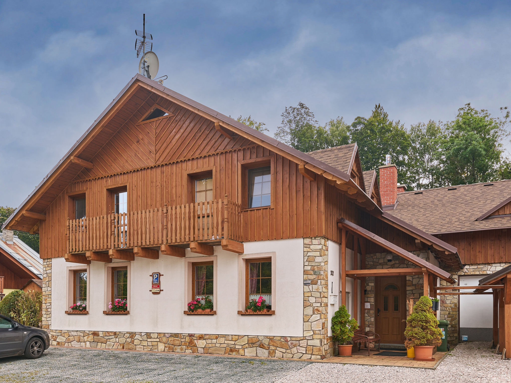 U Švýcarského dvora III-Outside