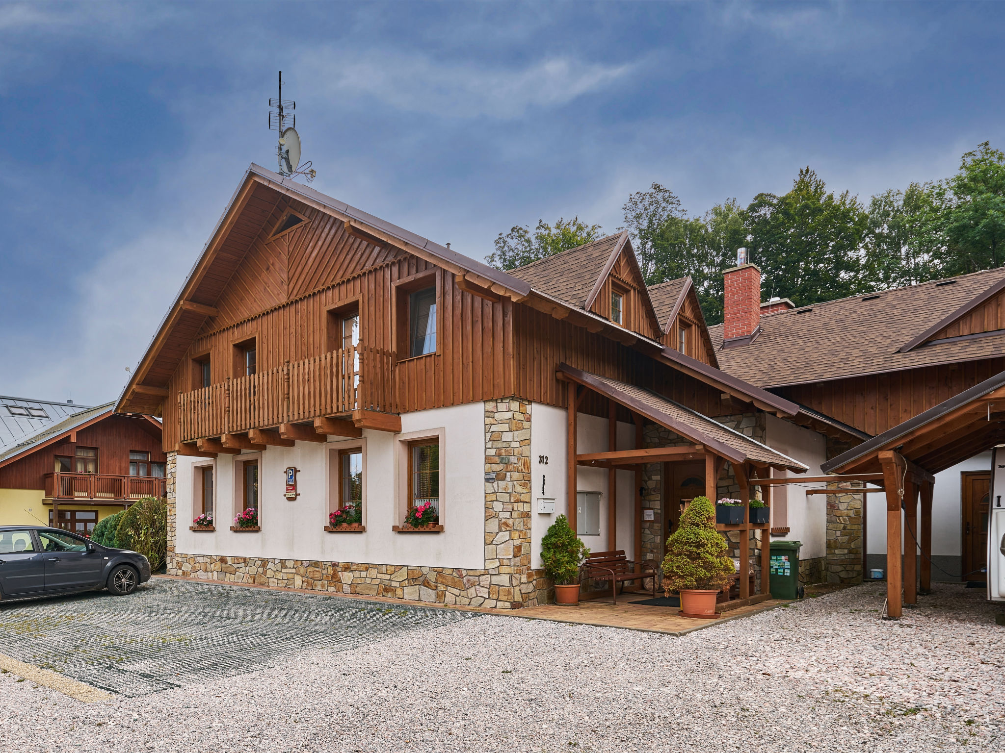 U Švýcarského dvora III-Outside