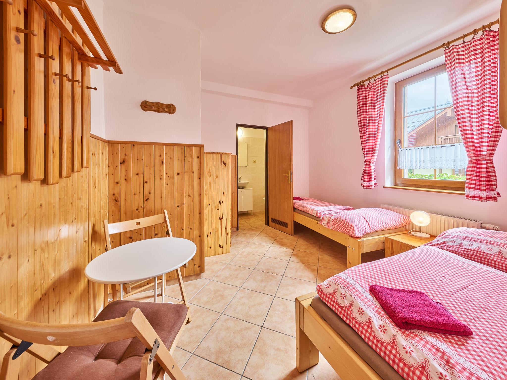 U Švýcarského dvora IV