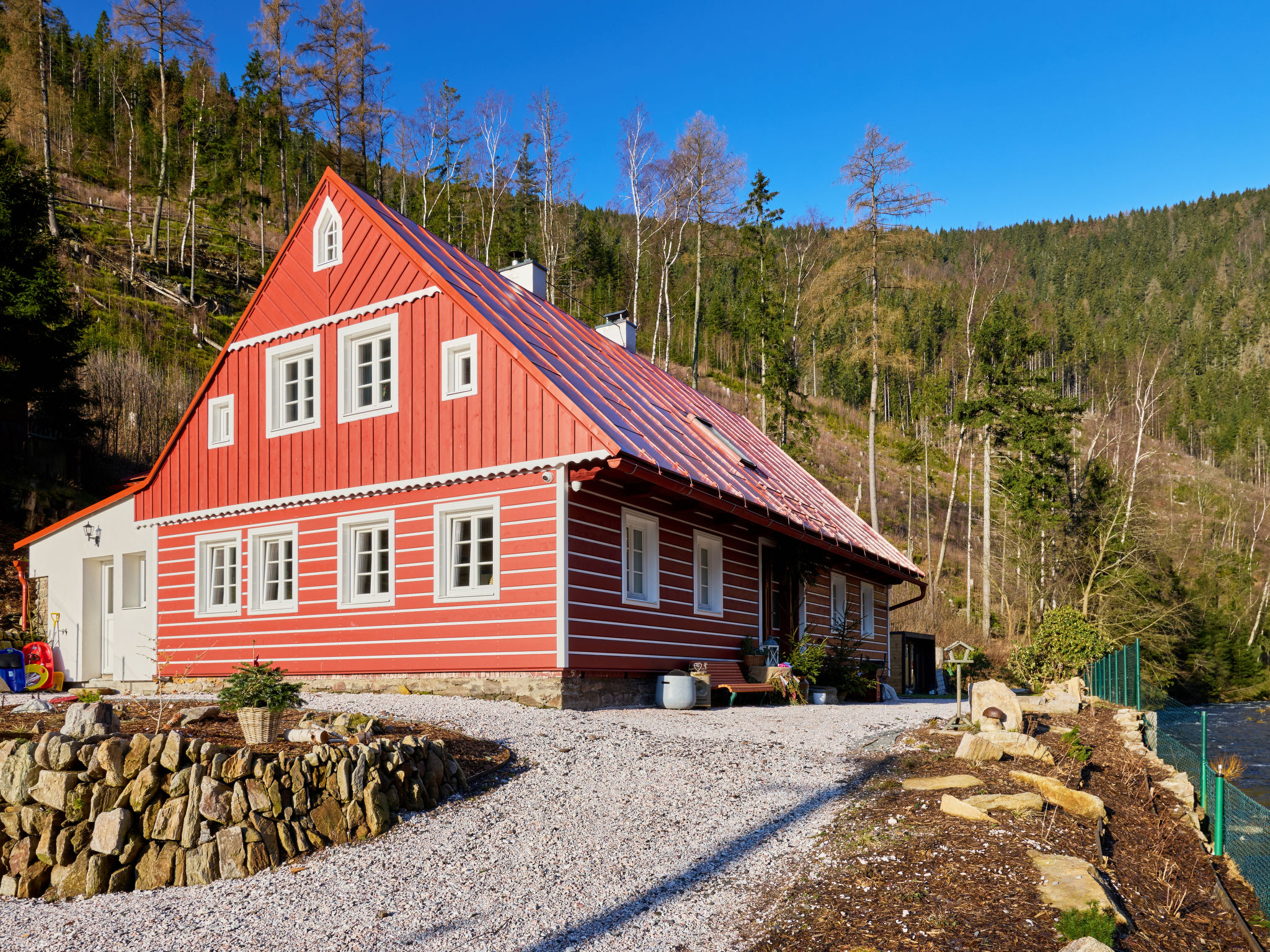 Charming Mountain Lodge & Wellness - Buiten