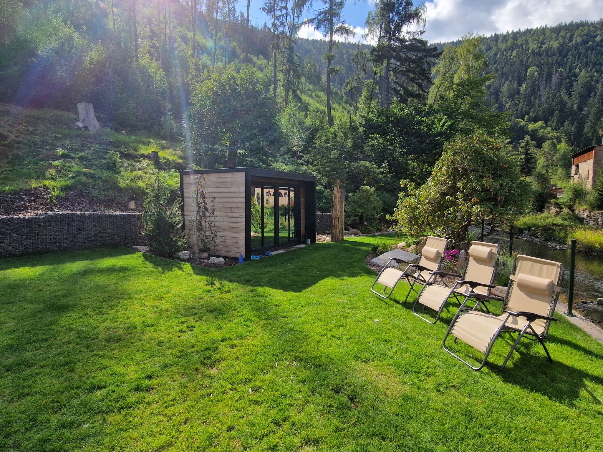 Charming Mountain Lodge & Wellness - Buiten