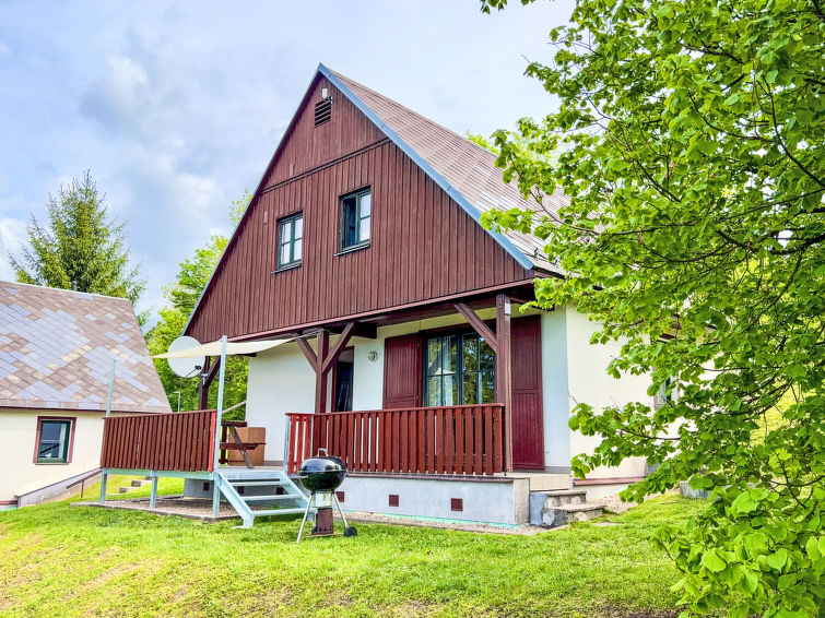 Vakantiehuis met verwarmd zwembad in Černý Důl/Čistá · 3 slk in Cerny Dul/Cista