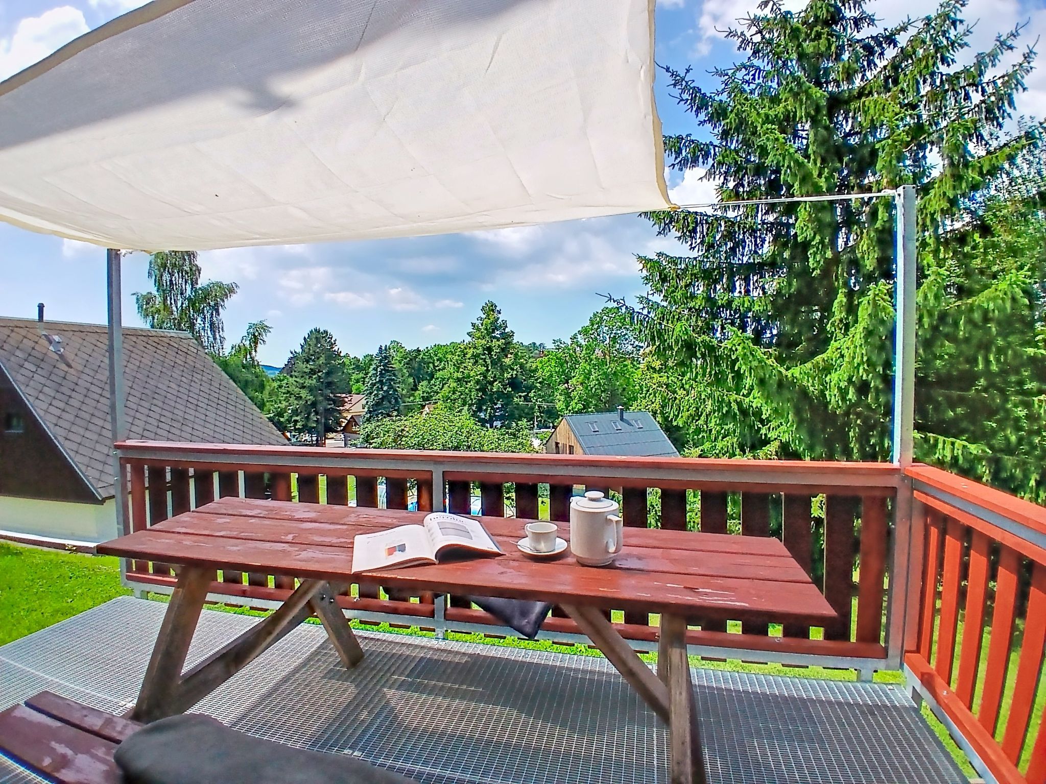 Holiday Hill 32 - Buiten
