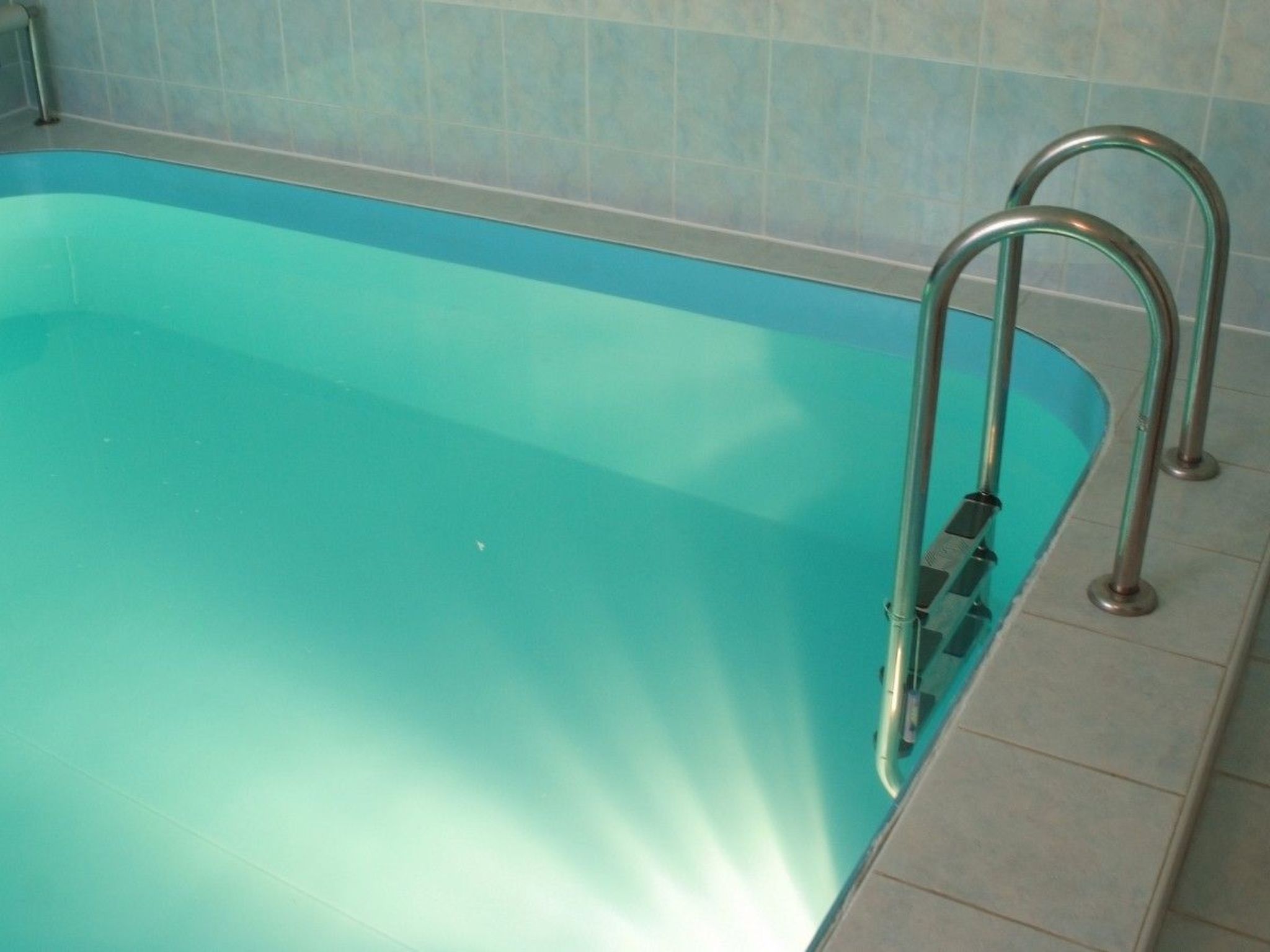 Mit Garten und Pools-Binnen