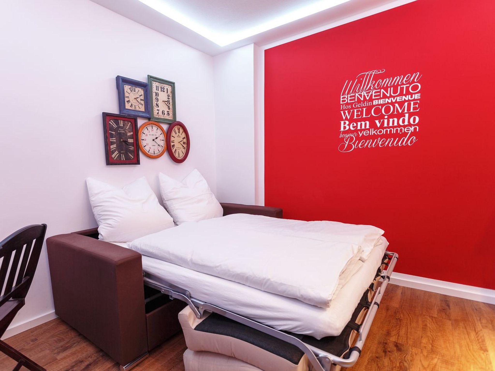 In Berliner Innenstadt, Siegessäule-Nähe-Drinnen