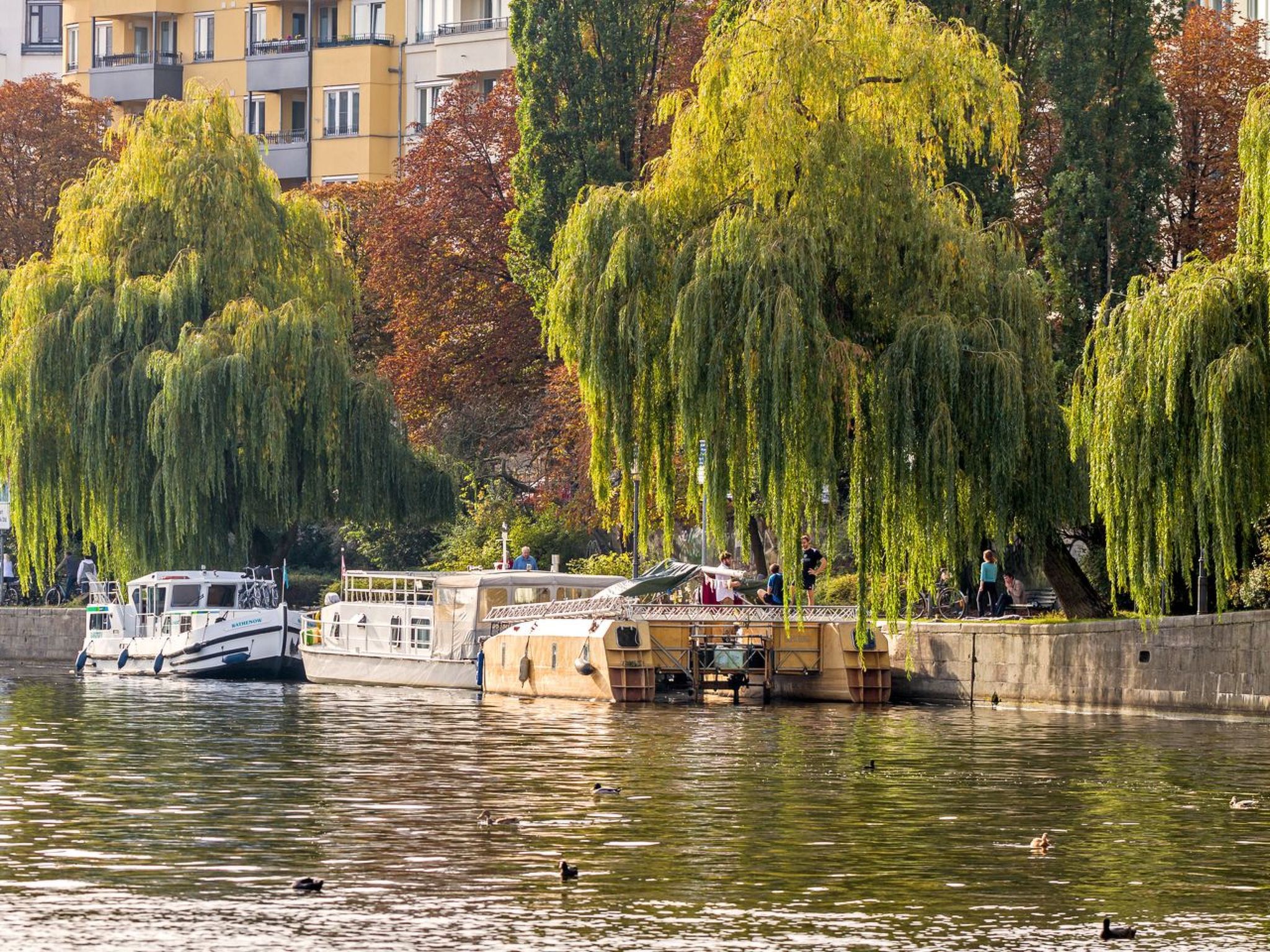 In Berliner Innenstadt, Siegessäule-Nähe-Draußen