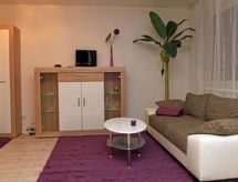 Licht appartement met balkon nabij golfbaan in Berlijn-Lichtenrade - thumbnail 1