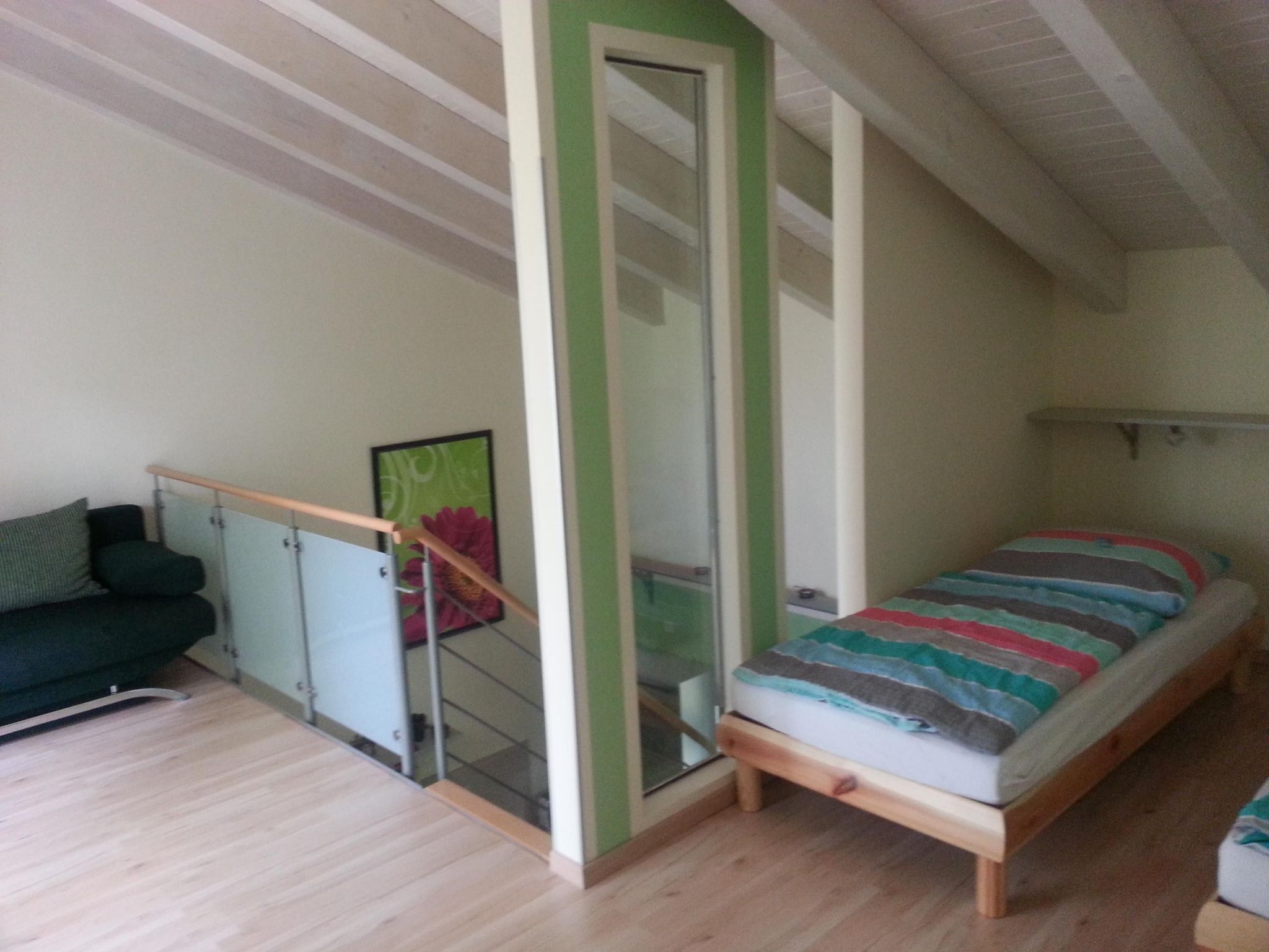 Moderne Maisonette-Wohnung mit Terrasse-Drinnen