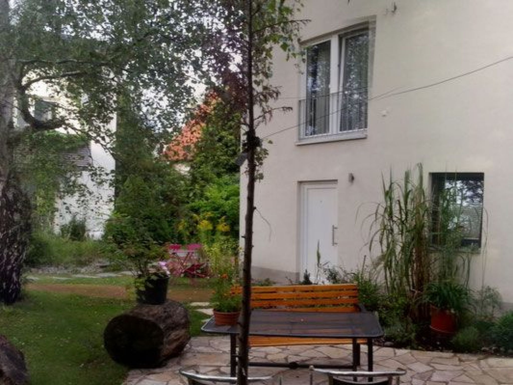 Moderne Maisonette-Wohnung mit Terrasse-Drinnen